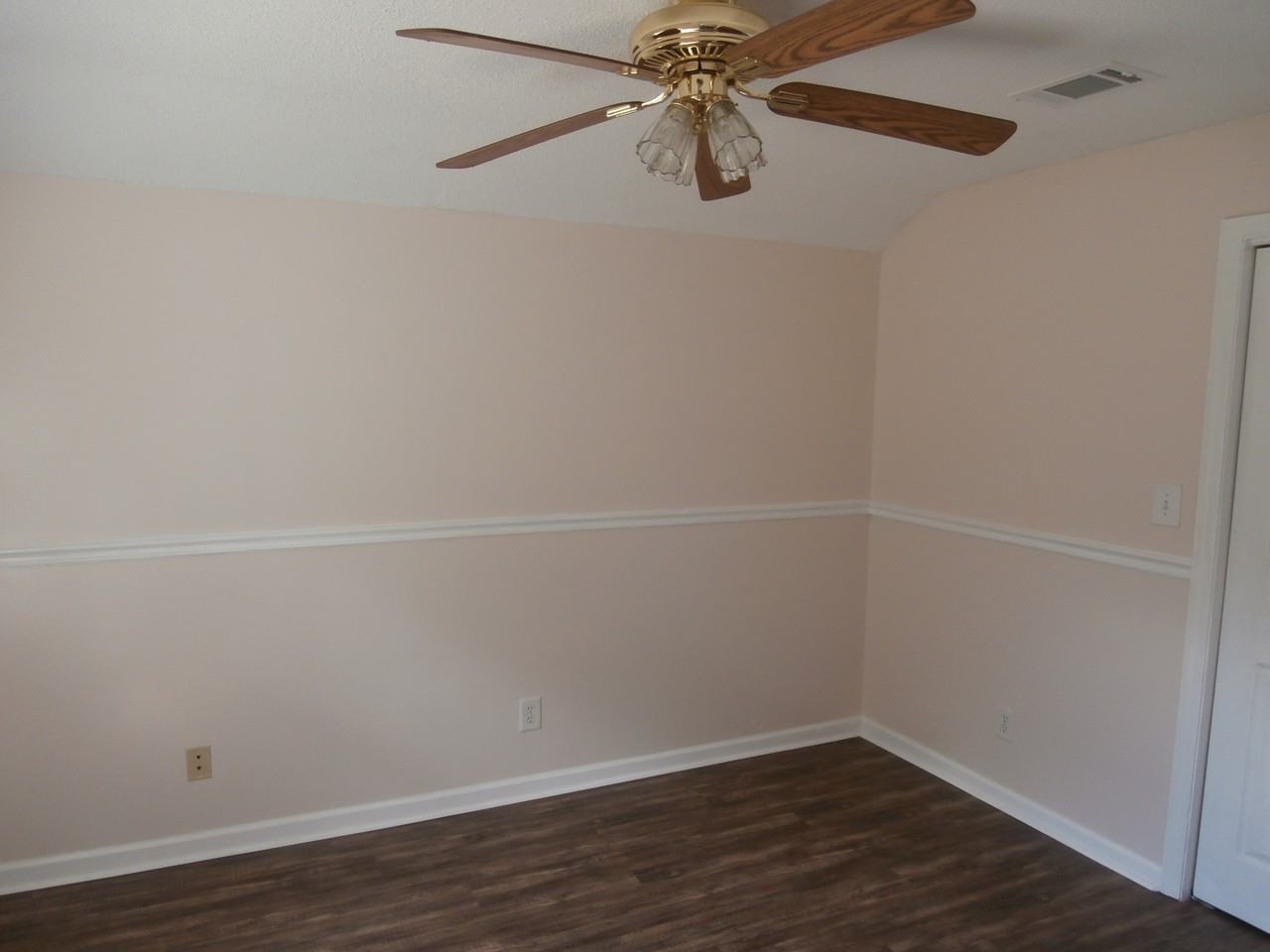 1115 Hickory Ave - Photo 4 of 19
