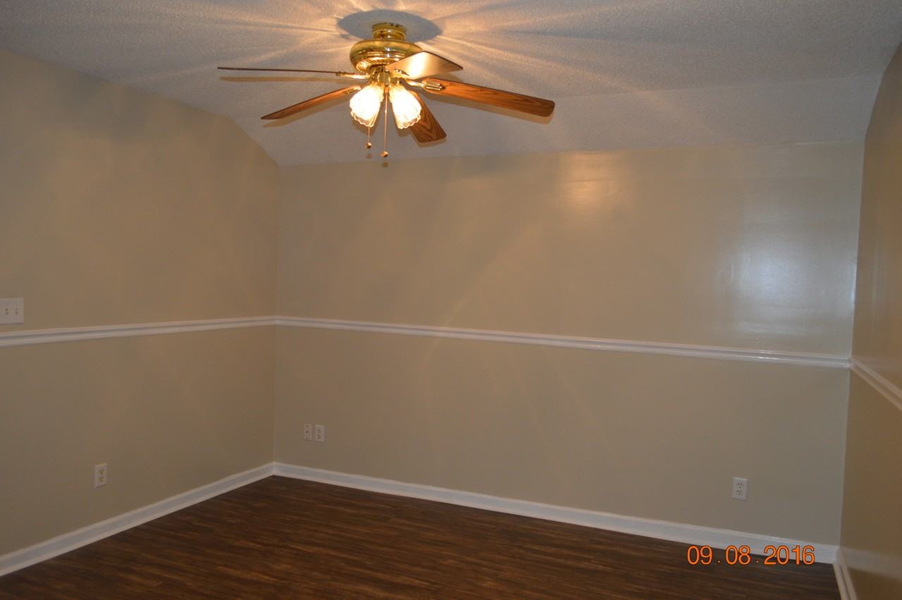 1115 Hickory Ave - Photo 7 of 19