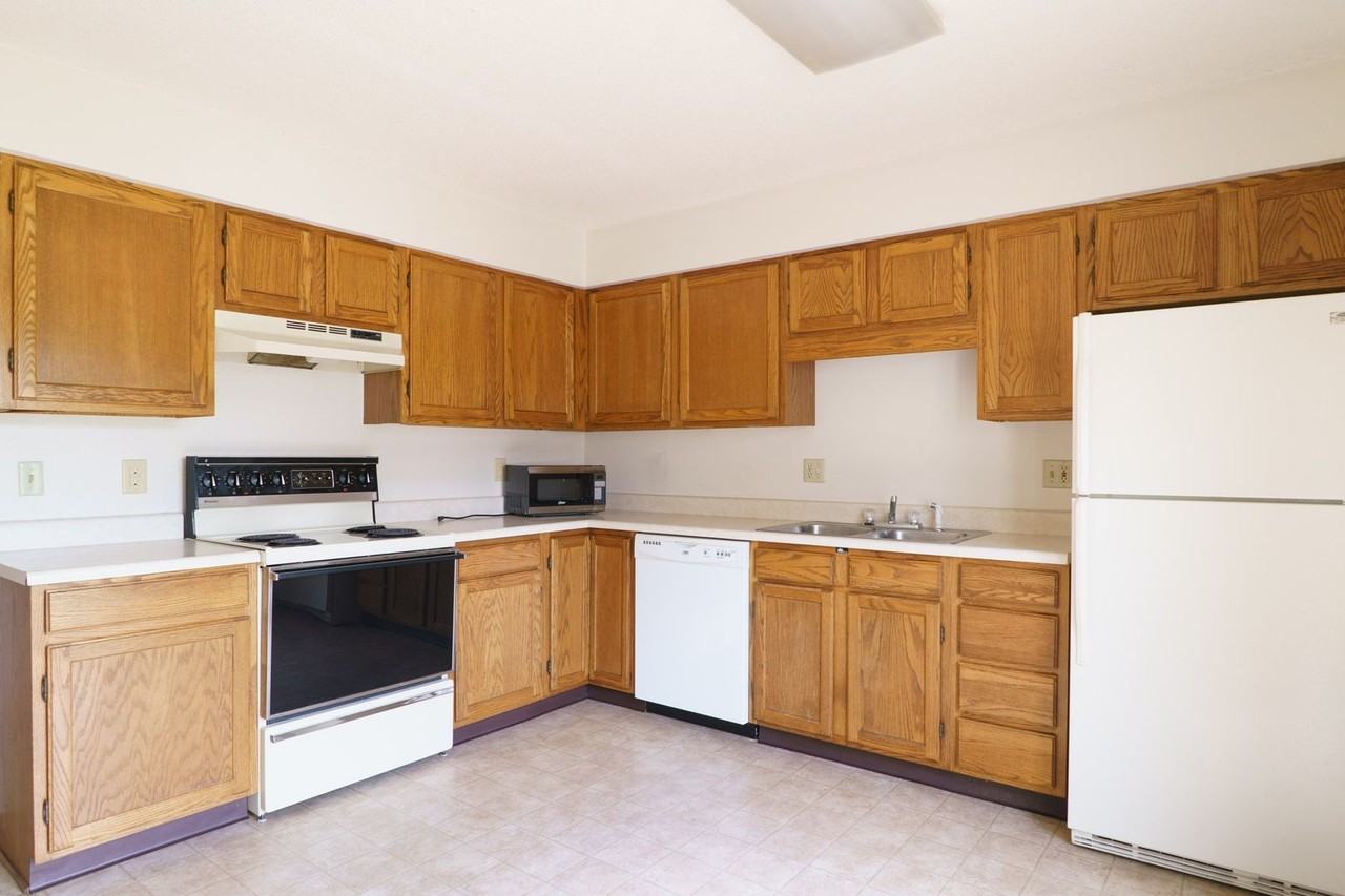 617 Onyx St - Photo 5 of 7