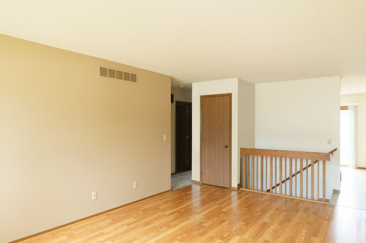617 Onyx St - Photo 6 of 7