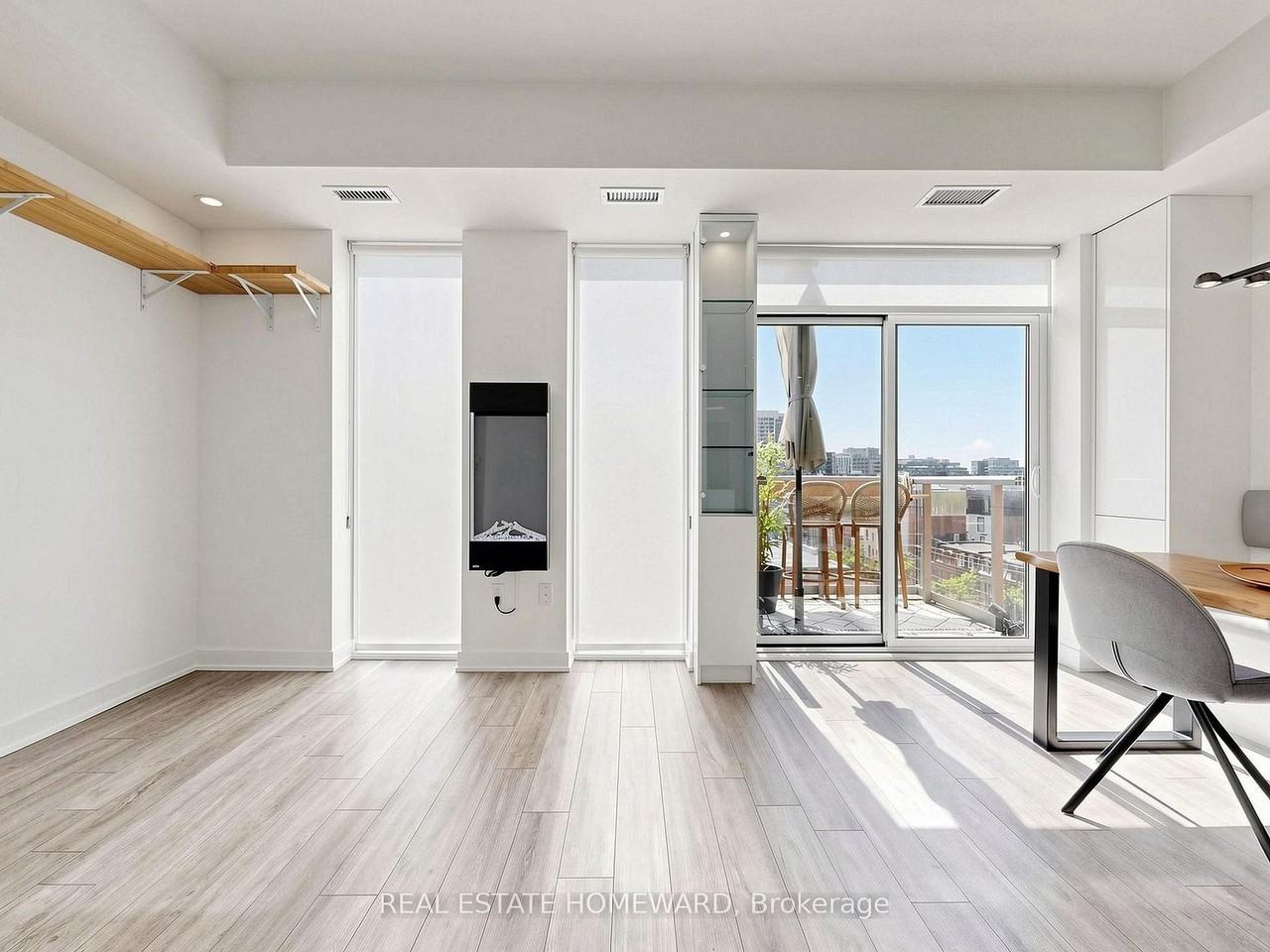 106 Dovercourt Road - Photo 3 of 7