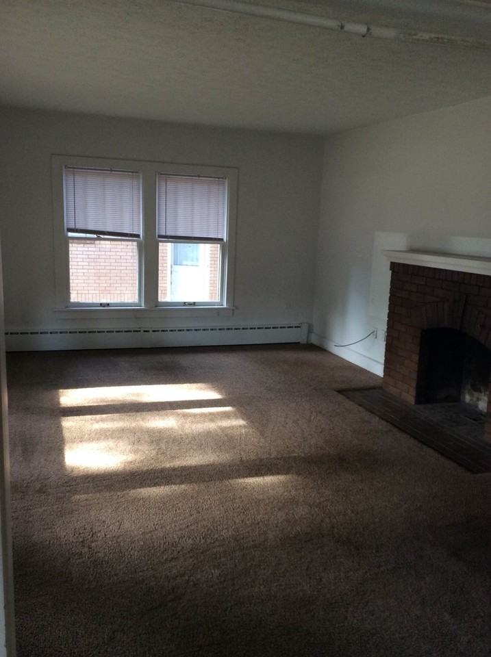 Main House - Photo 3 of 10