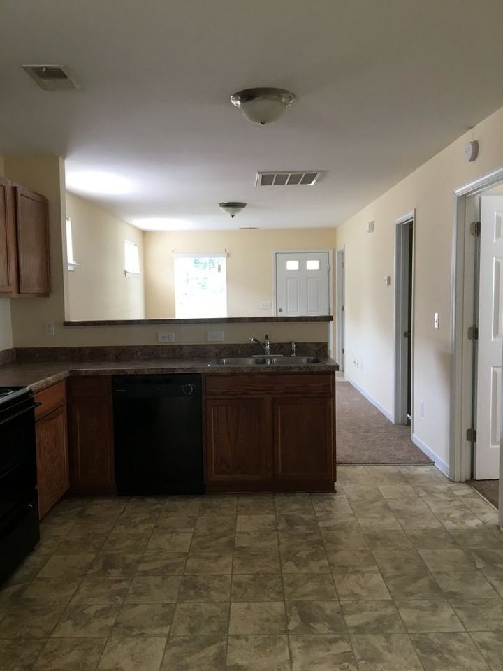 1037 Rabon Pond Dr - Photo 4 of 18