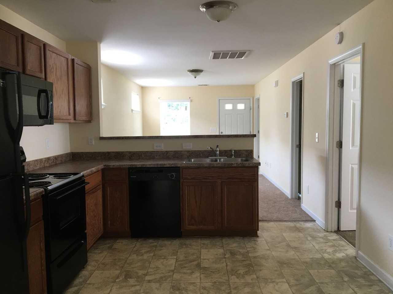 1037 Rabon Pond Dr - Photo 5 of 18