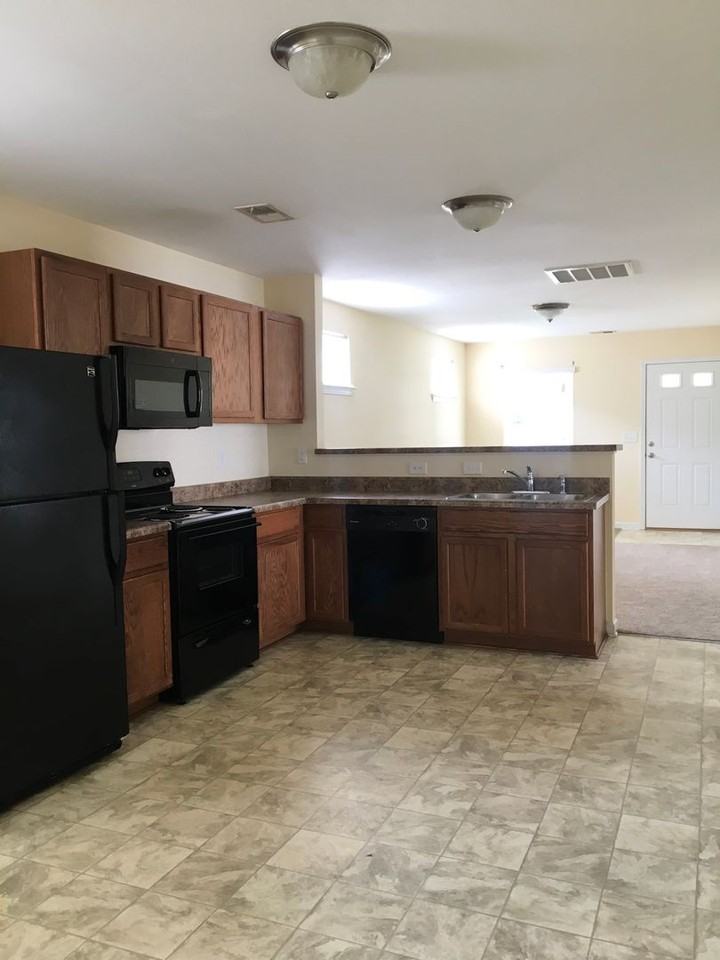 1037 Rabon Pond Dr - Photo 6 of 18