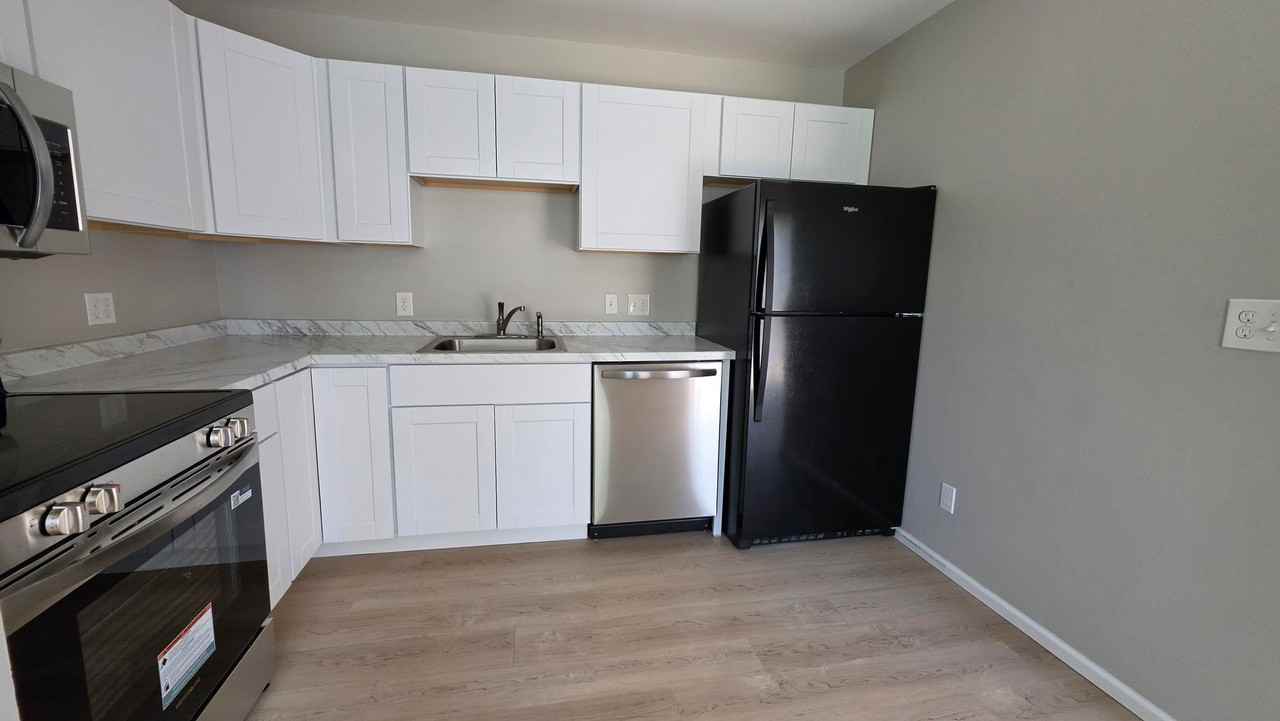 1931 Blackthorn Dr - Photo 6 of 20