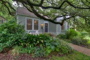 featured image of 720 Sparks Ave
