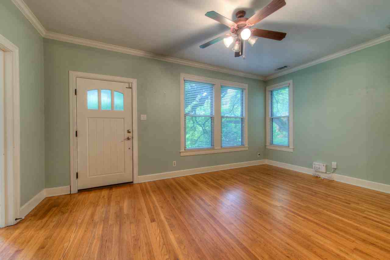 720 Sparks Ave - Photo 2 of 32