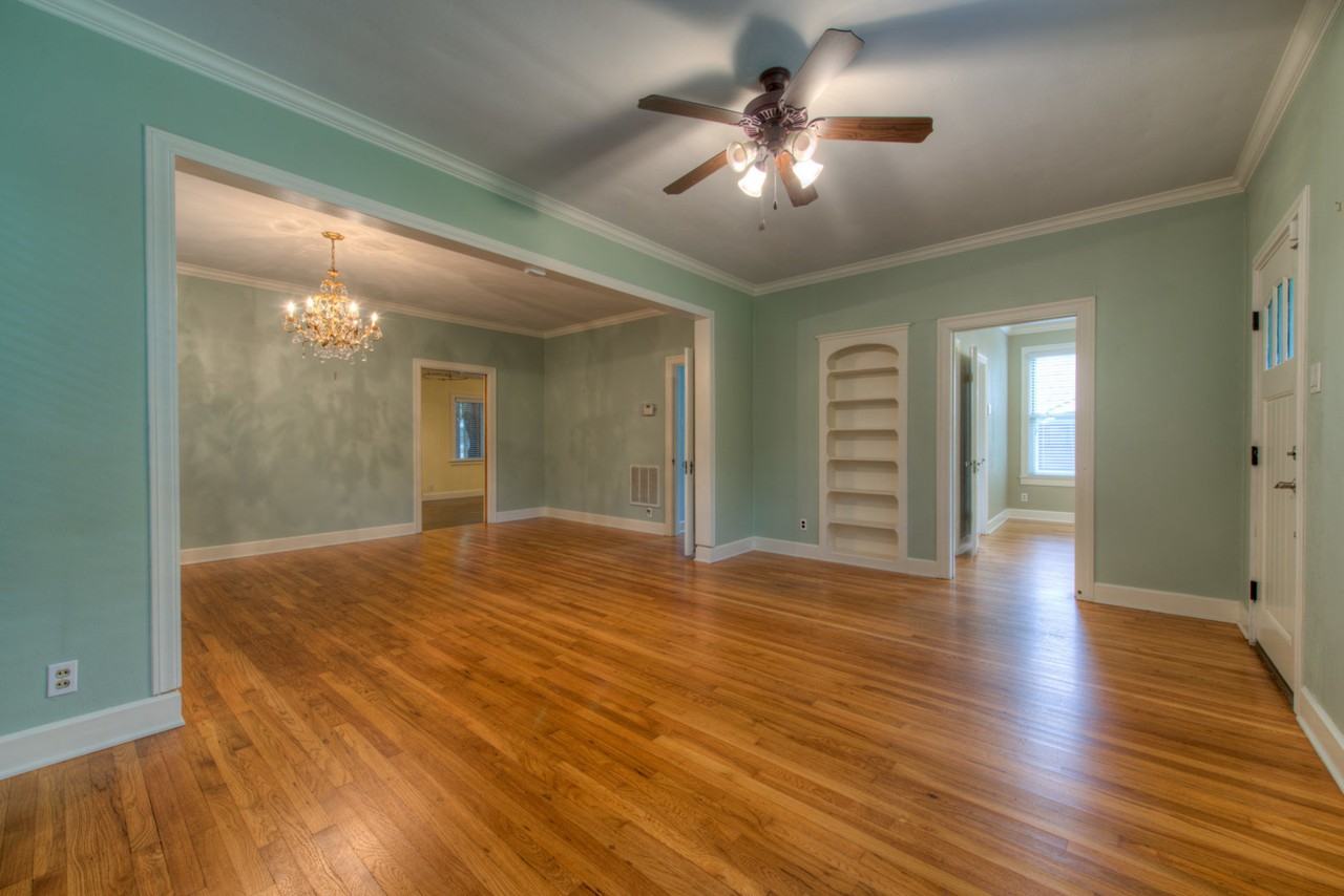720 Sparks Ave - Photo 5 of 32