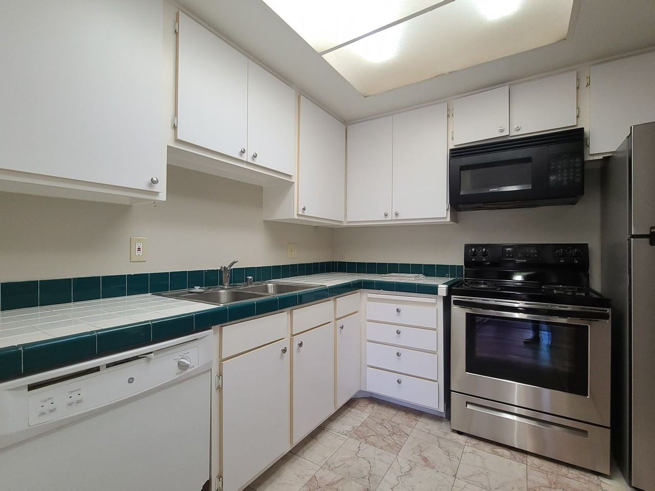 475 N Midway Dr #114 - Photo 5 of 11