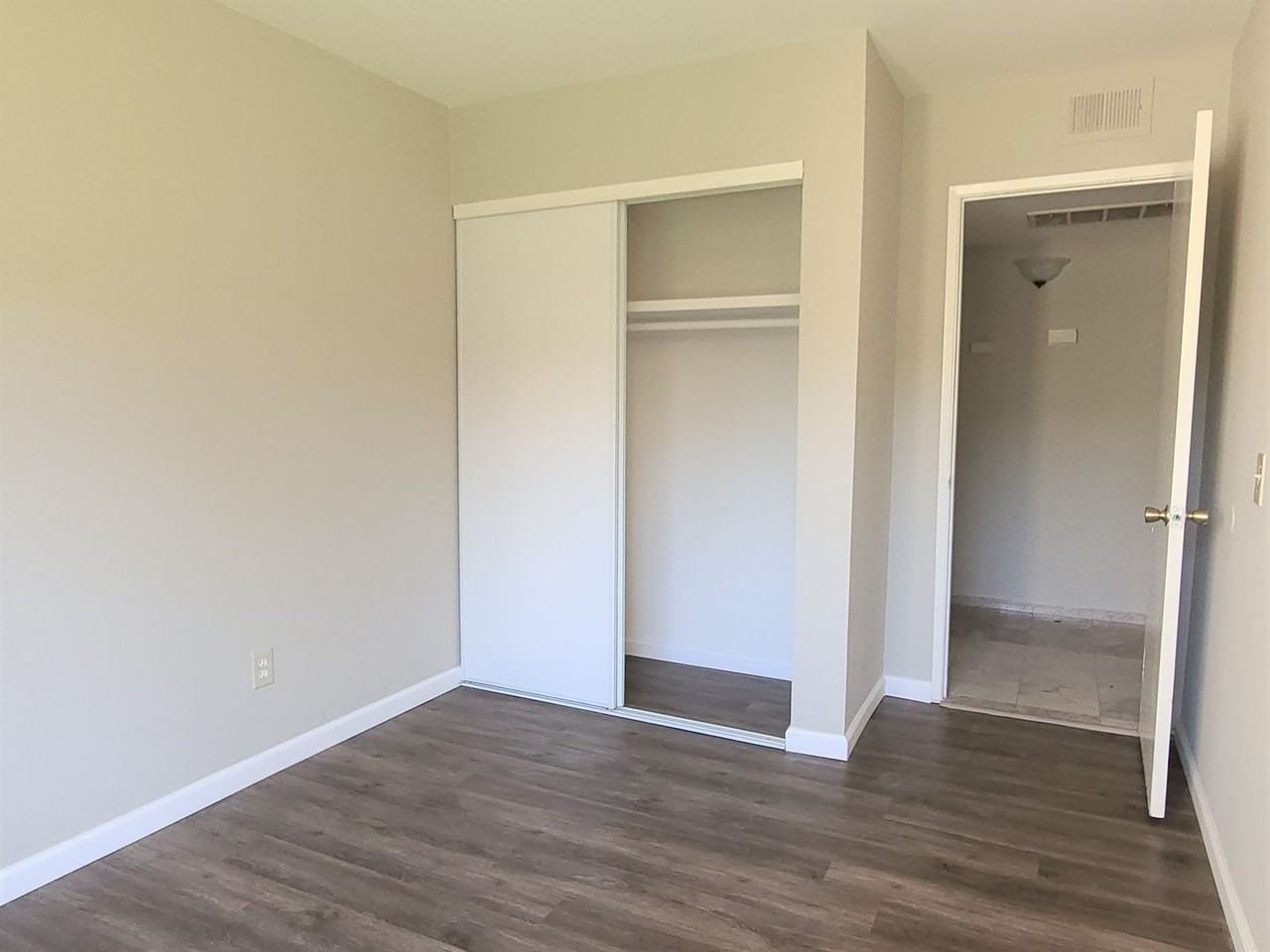 475 N Midway Dr #114 - Photo 6 of 11