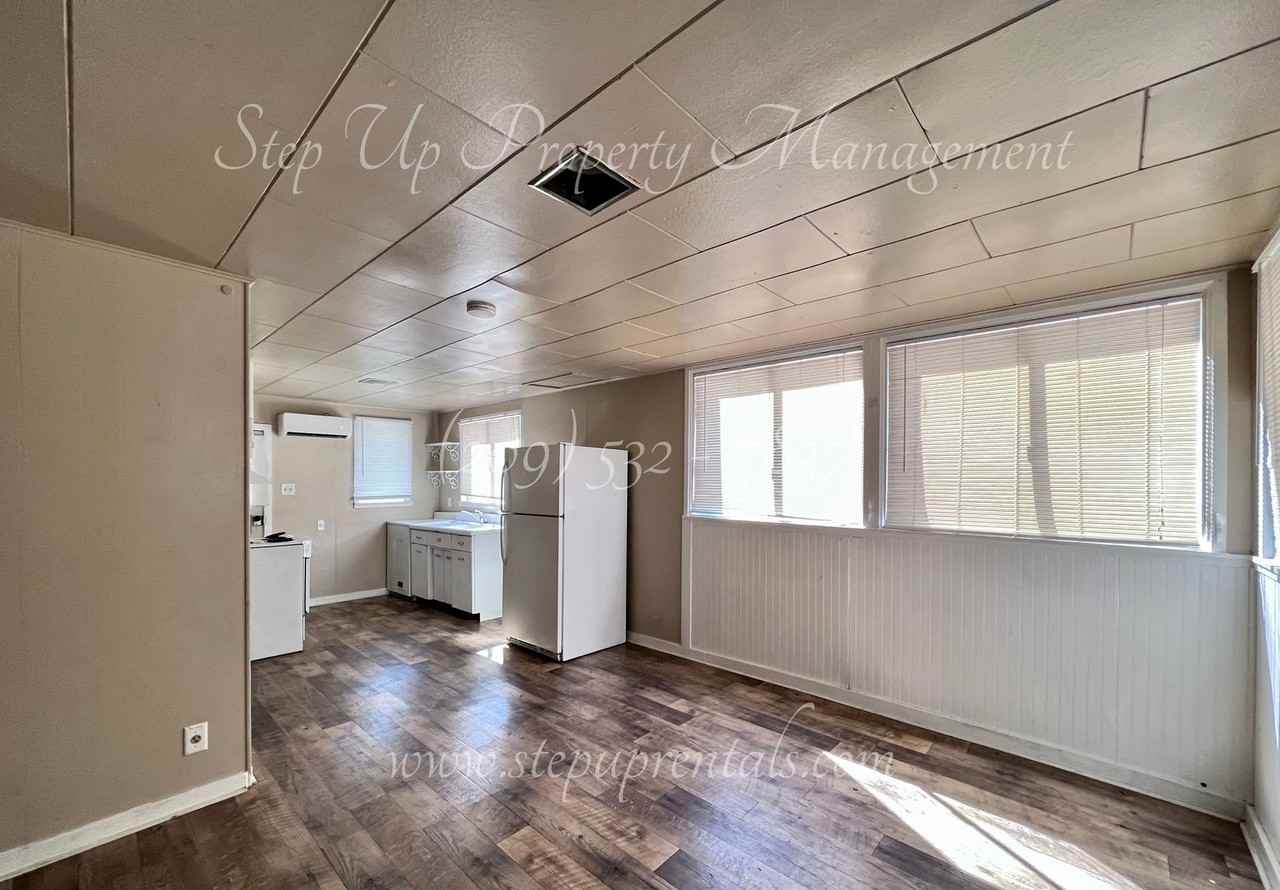57 S Norlin St - Photo 4 of 10