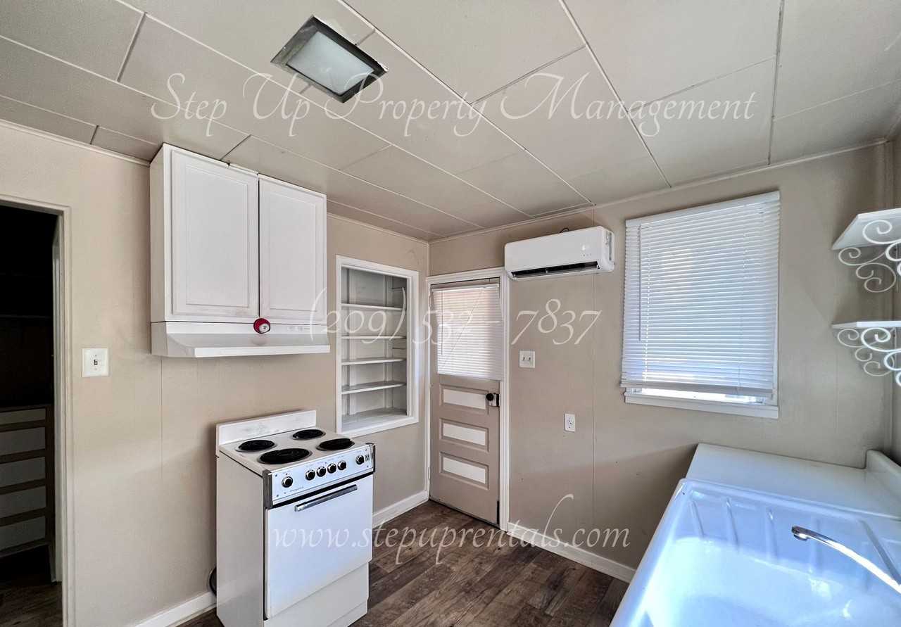 57 S Norlin St - Photo 7 of 10