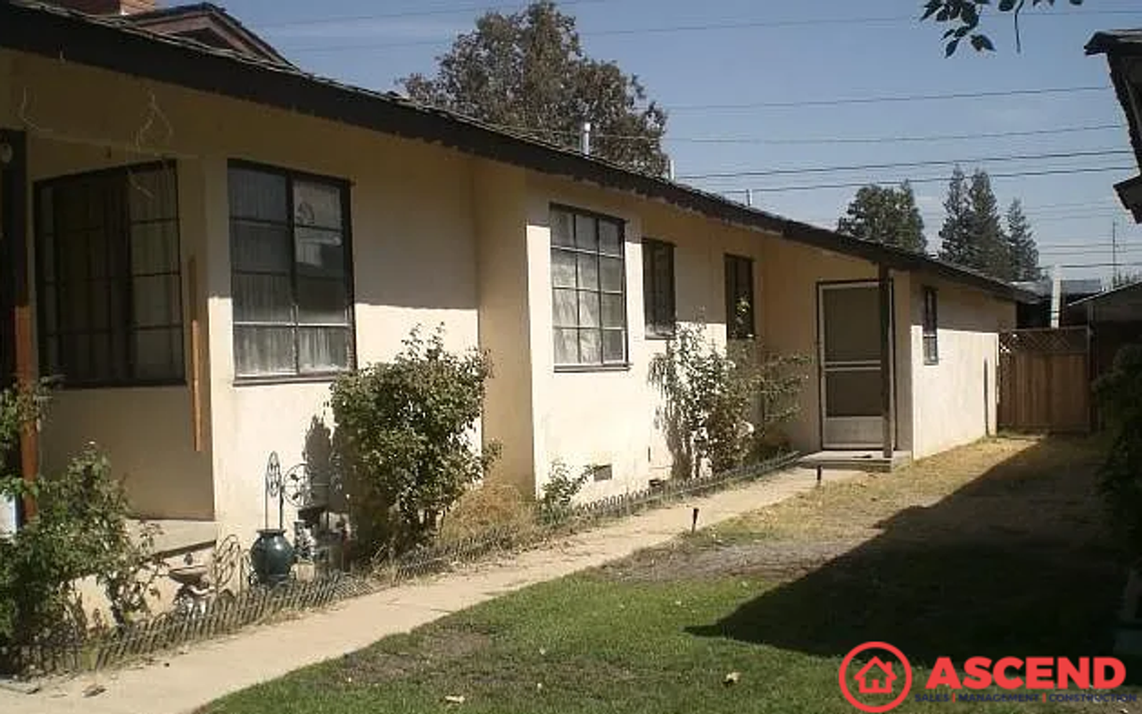 2816 Ashby St - Photo 2 of 3