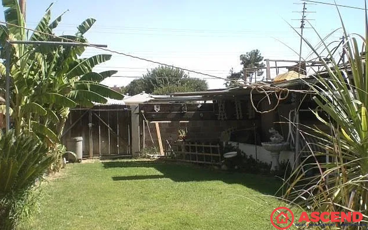 2816 Ashby St - Photo 3 of 3