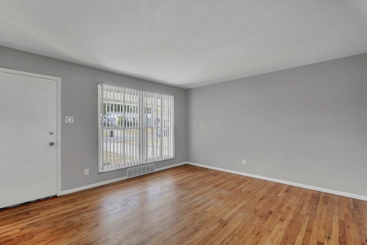 1505 Miller Dr - Photo 6 of 26