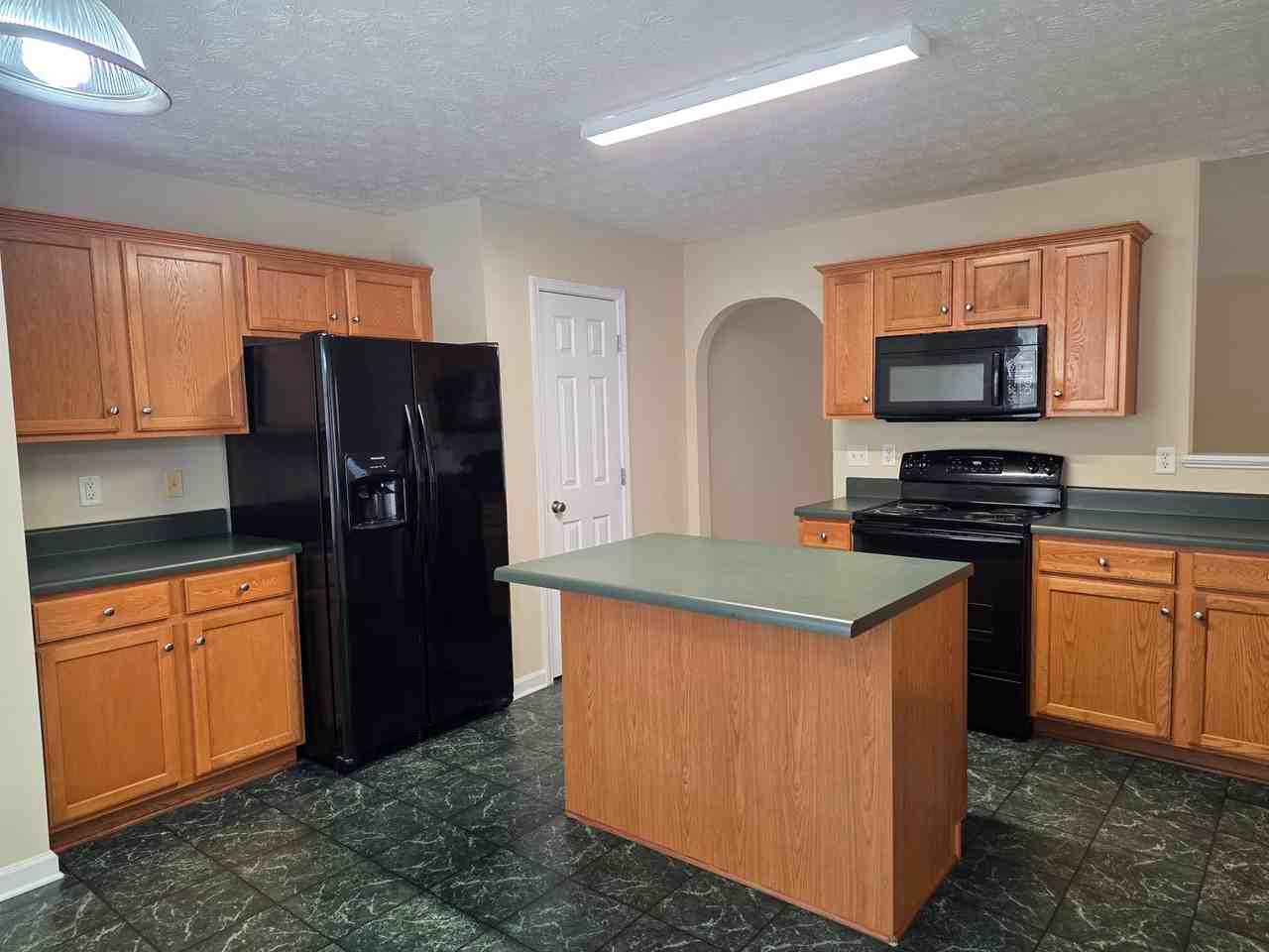 233 Overlook Dr - Photo 6 of 22
