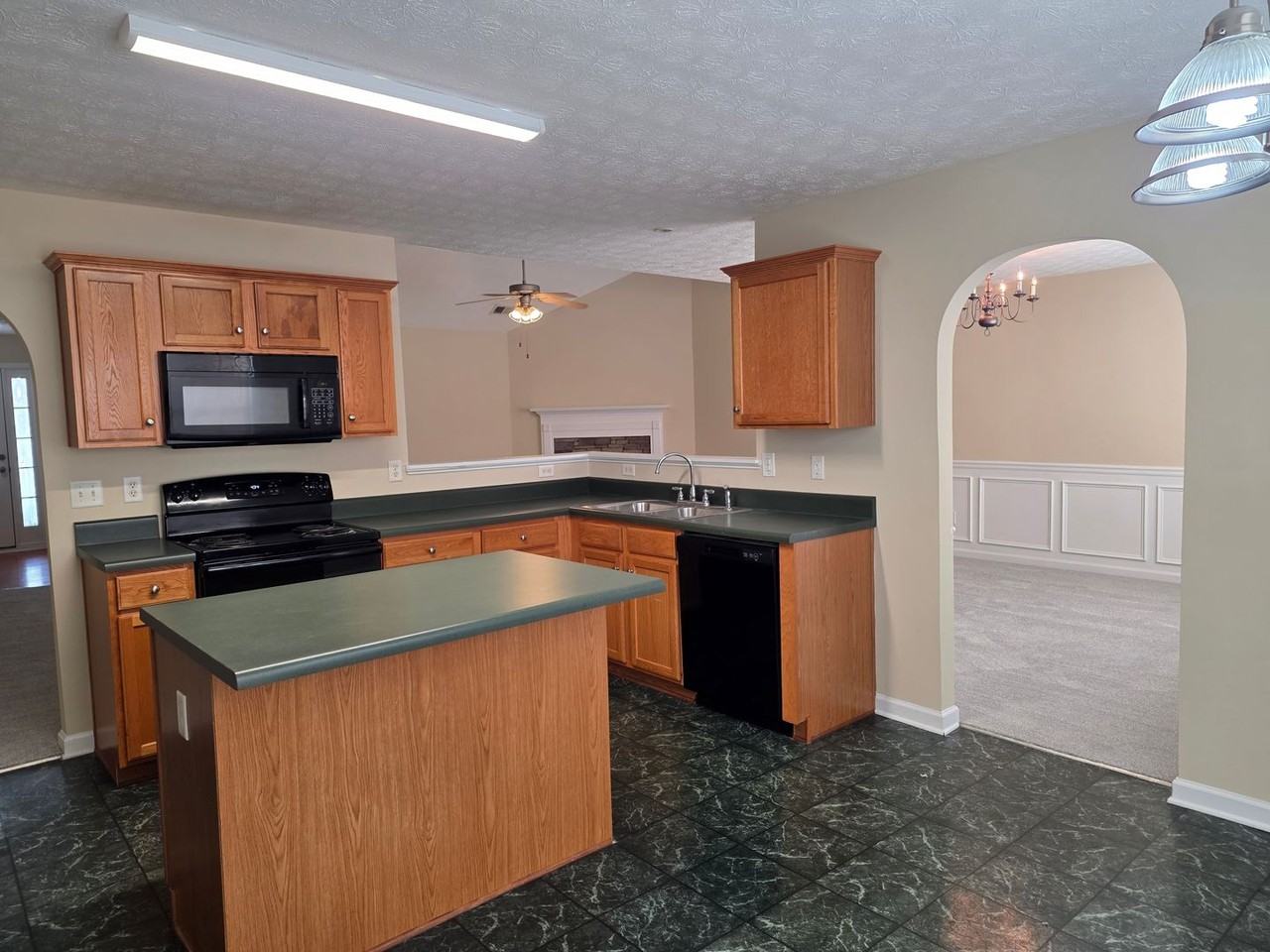 233 Overlook Dr - Photo 7 of 22