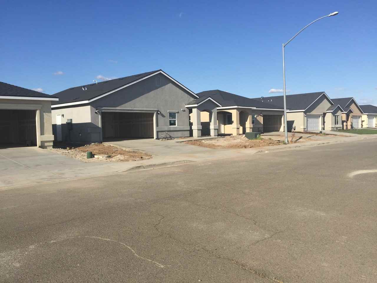 349 Joya Dr - Photo 3 of 9