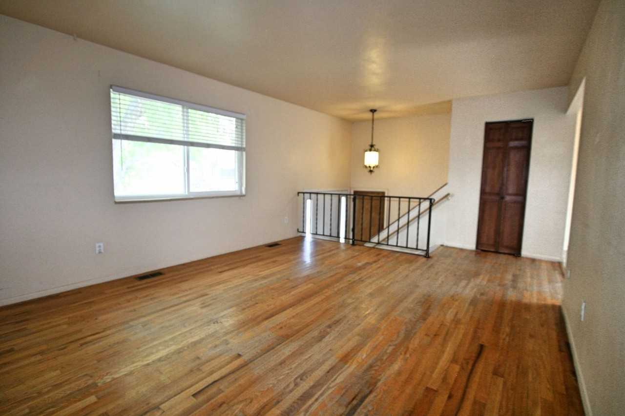 531 Empress St - Photo 2 of 19