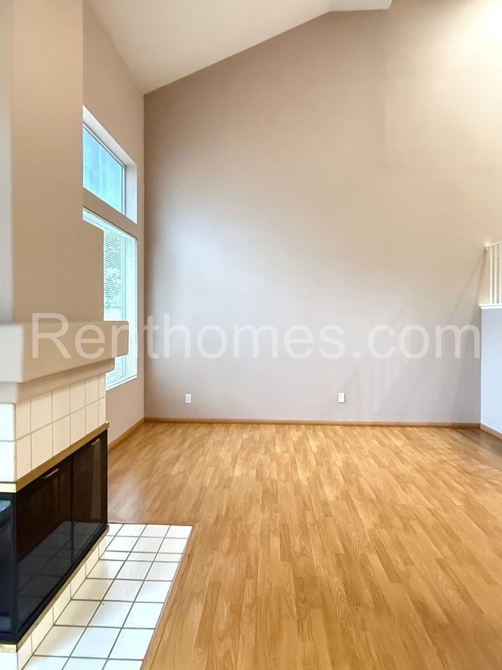 11553 Westview Pkwy - Photo 3 of 41