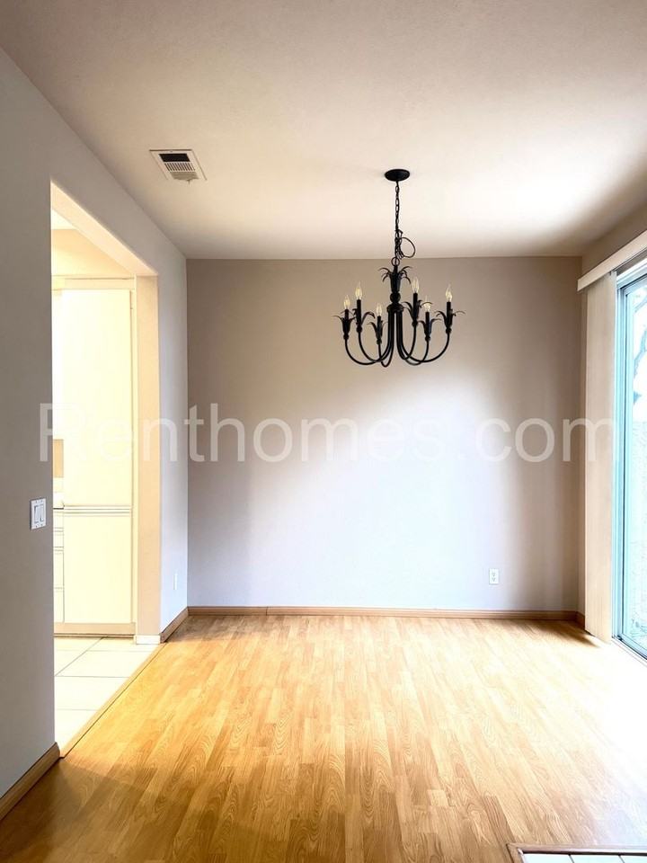11553 Westview Pkwy - Photo 4 of 41