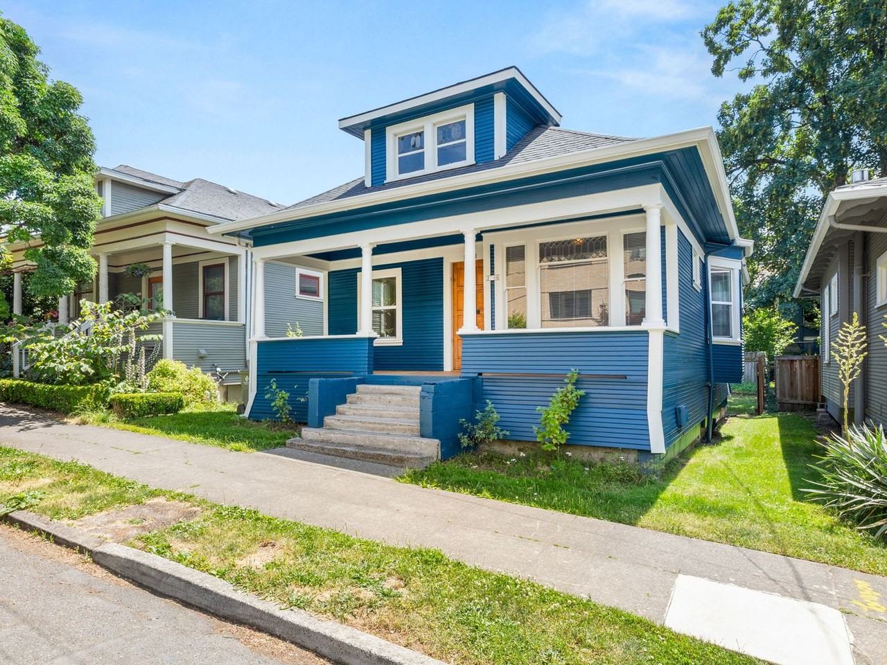 2708 Se Clinton St - Photo 5 of 43
