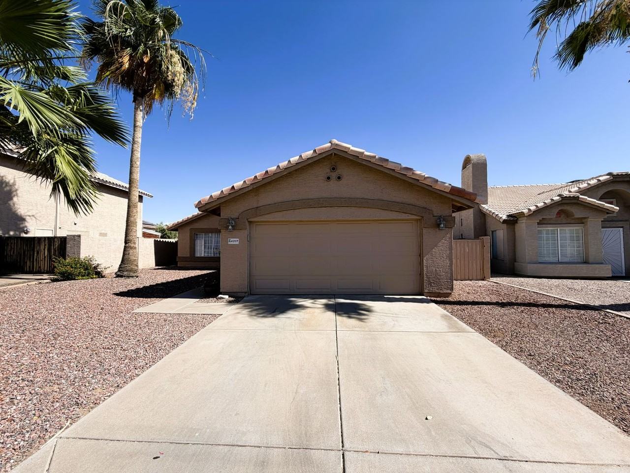 4209 E Mountain Vista Dr - Photo 2 of 2