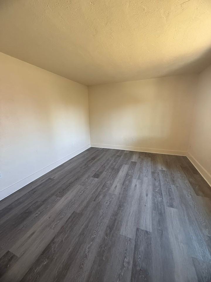 3916 Clinton Ave - Photo 2 of 14