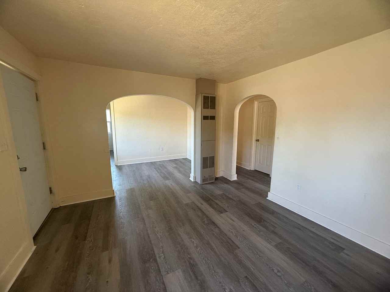 3916 Clinton Ave - Photo 4 of 14
