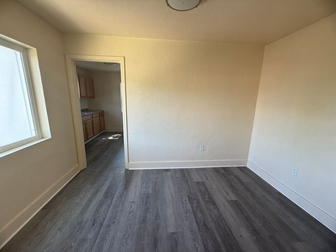3916 Clinton Ave - Photo 5 of 14