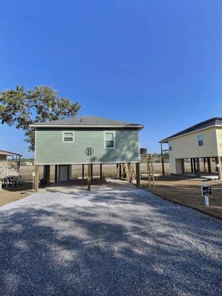 8716 W Simmons Bayou Dr - Photo 4 of 19