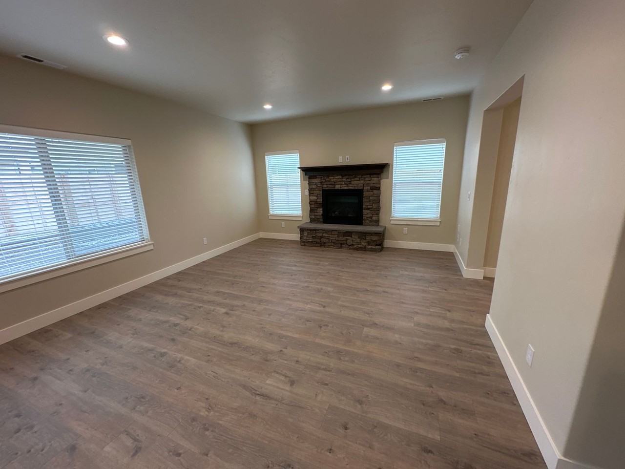 20589 Se Slate Ave - Photo 3 of 26