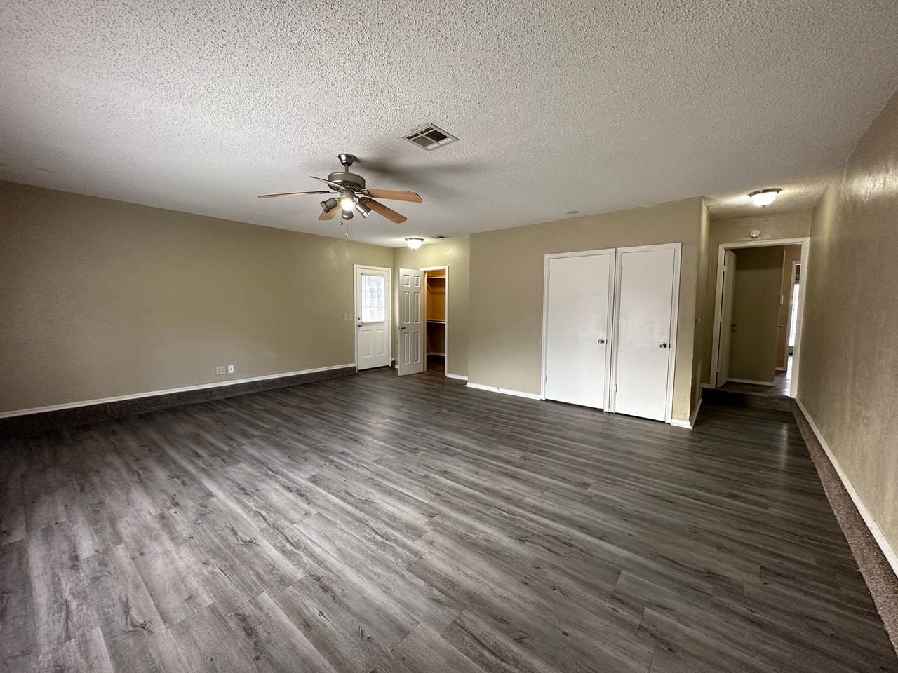621 Lotus Ave - Photo 7 of 35
