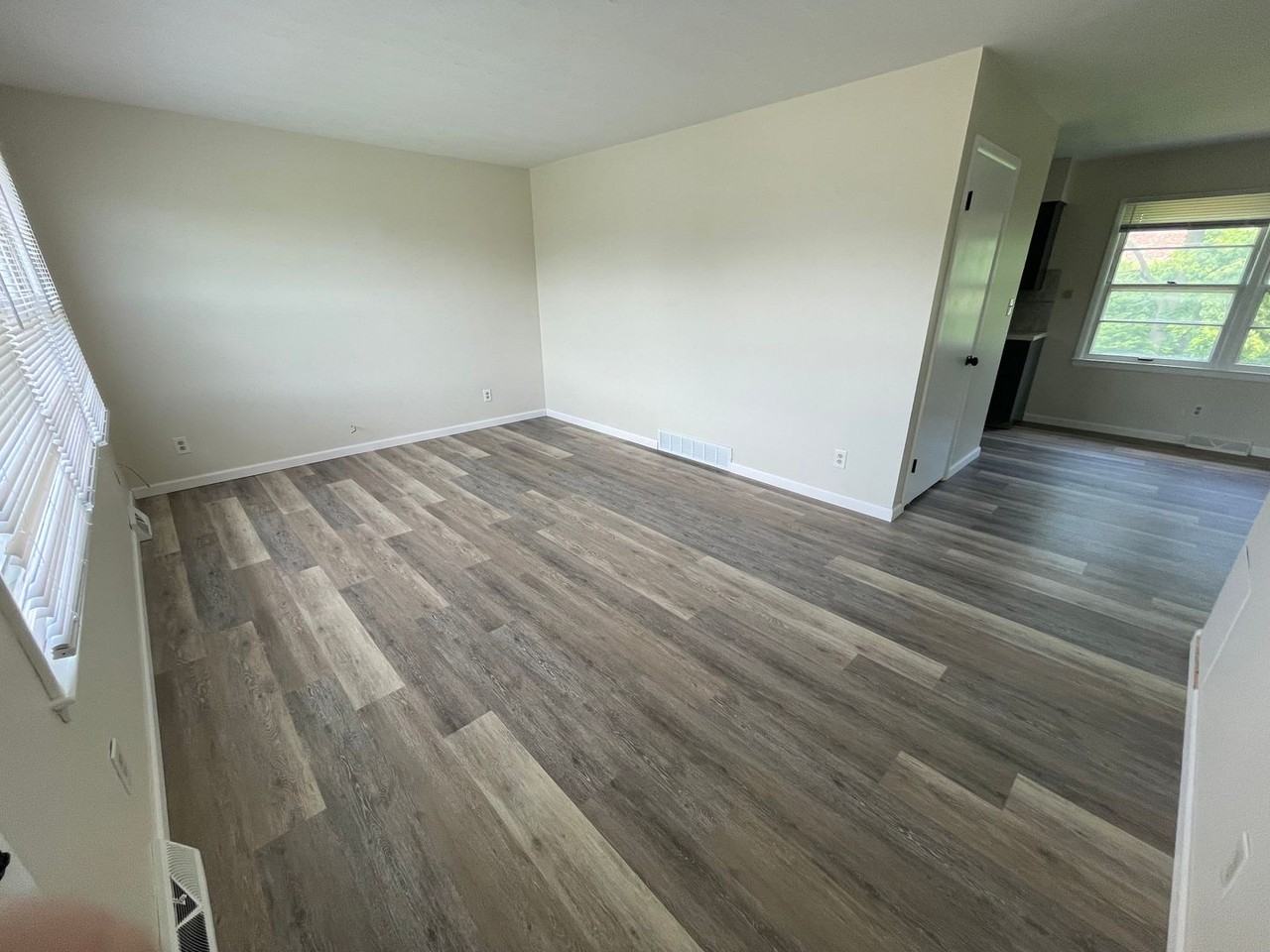 2207 Clark Ln - Photo 3 of 17