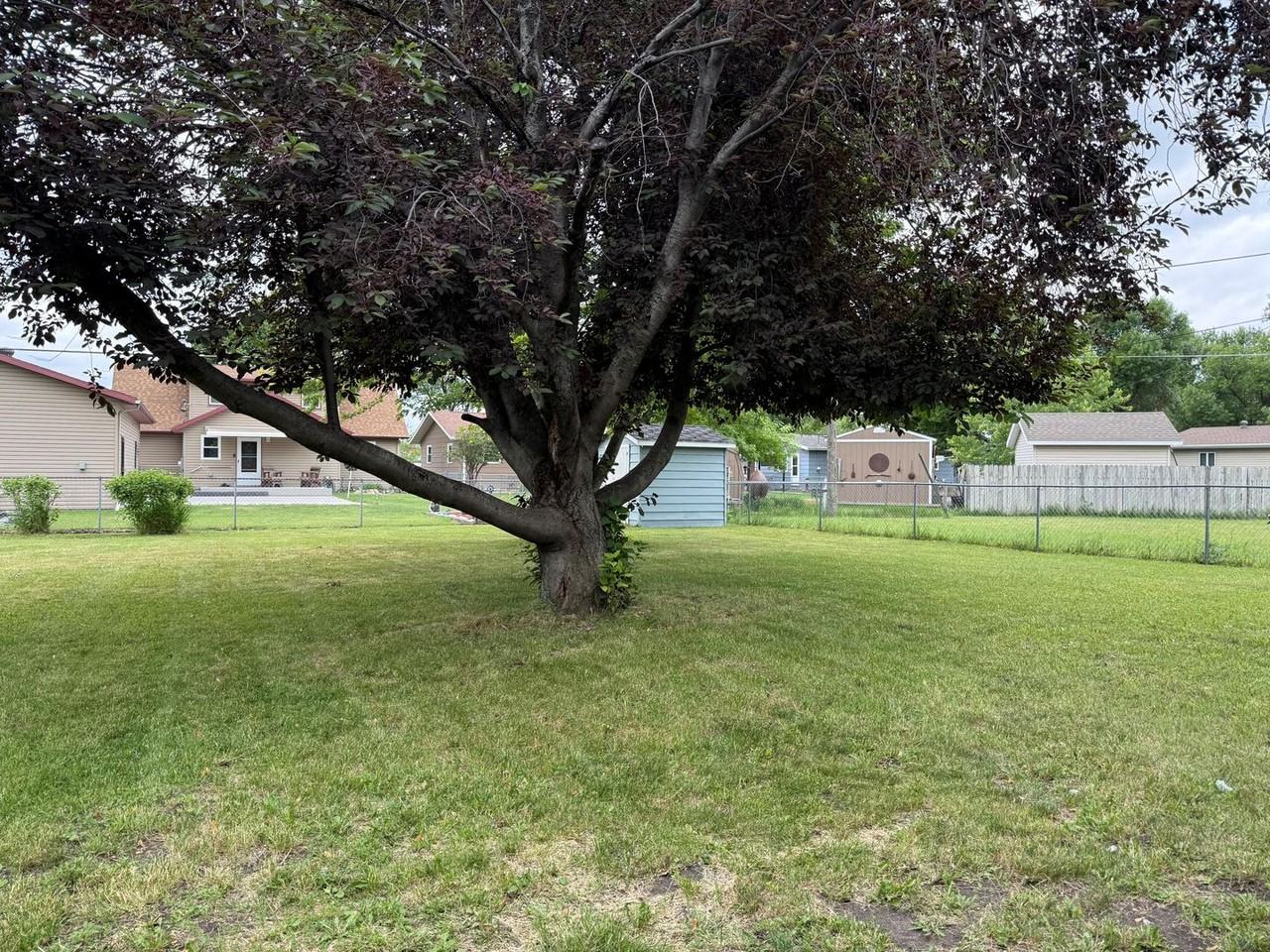 613 3rd Ave E - Photo 2 of 23