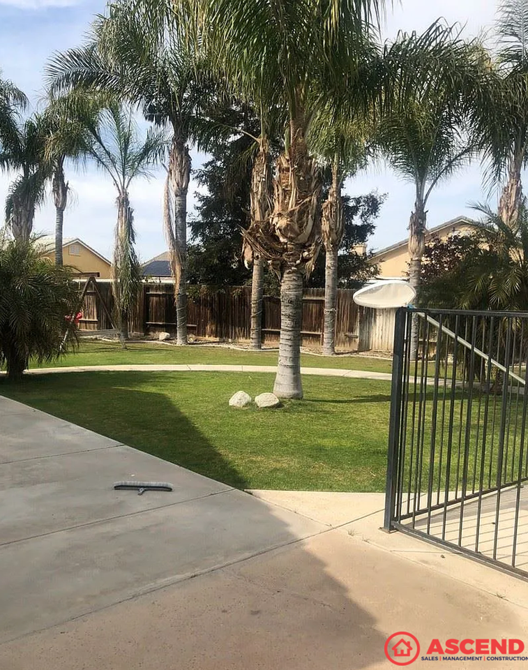 7000 Frog Meadow St - Photo 2 of 4