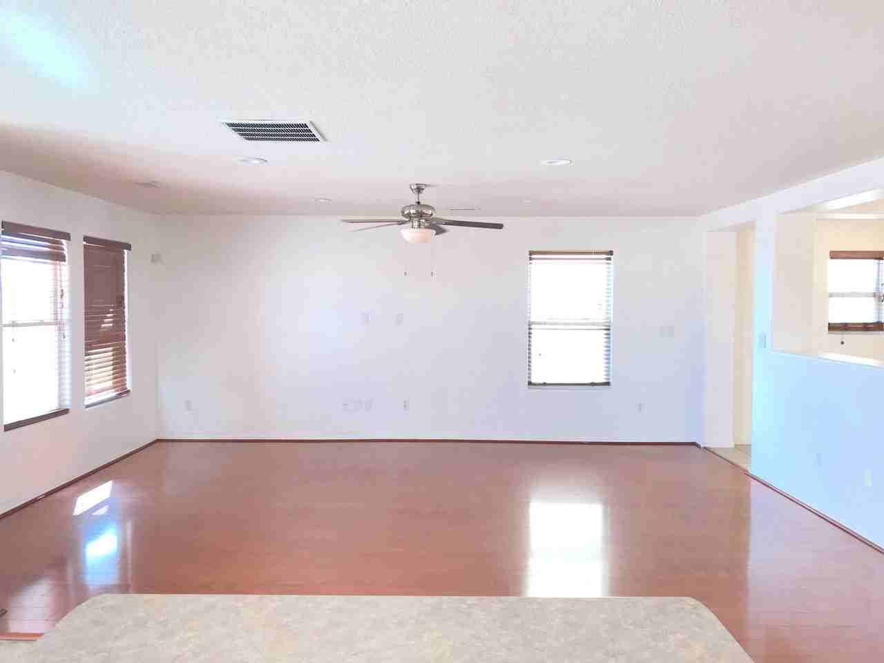 3612 Clear Creek Rd Ne - Photo 4 of 38