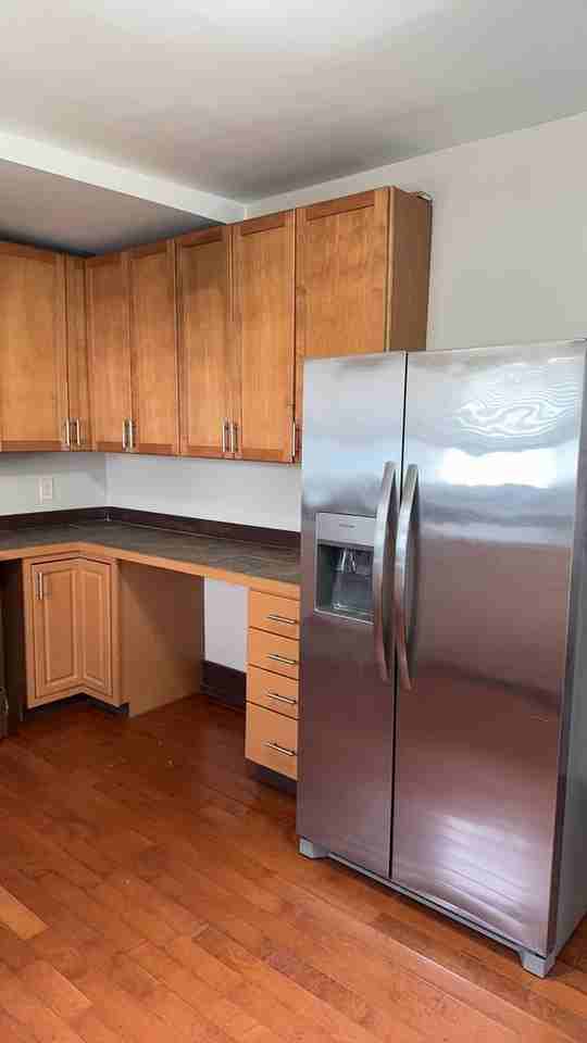 223 S College Ave - Photo 5 of 9