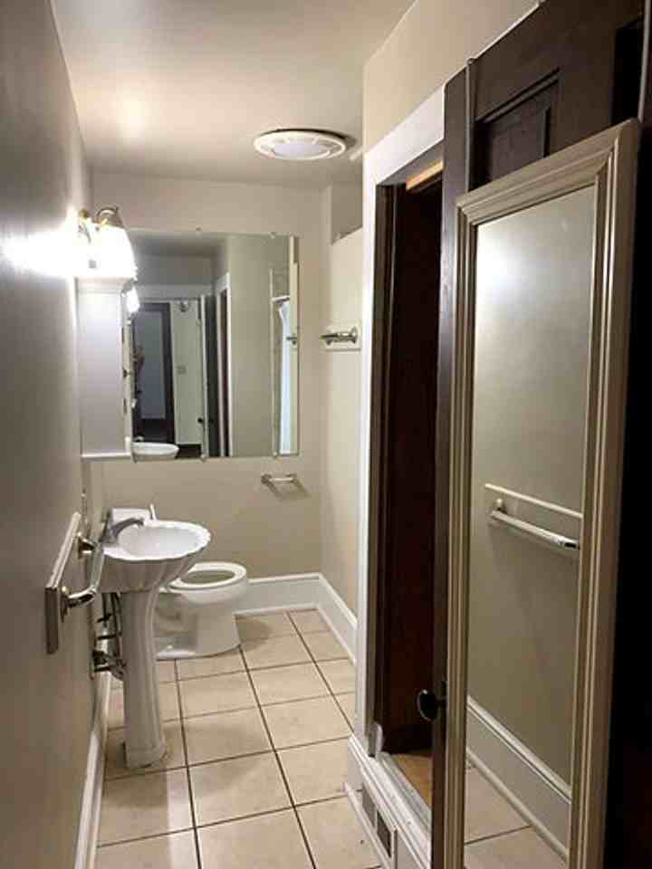 223 S College Ave - Photo 6 of 9