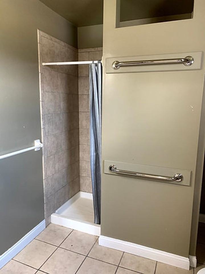 223 S College Ave - Photo 7 of 9