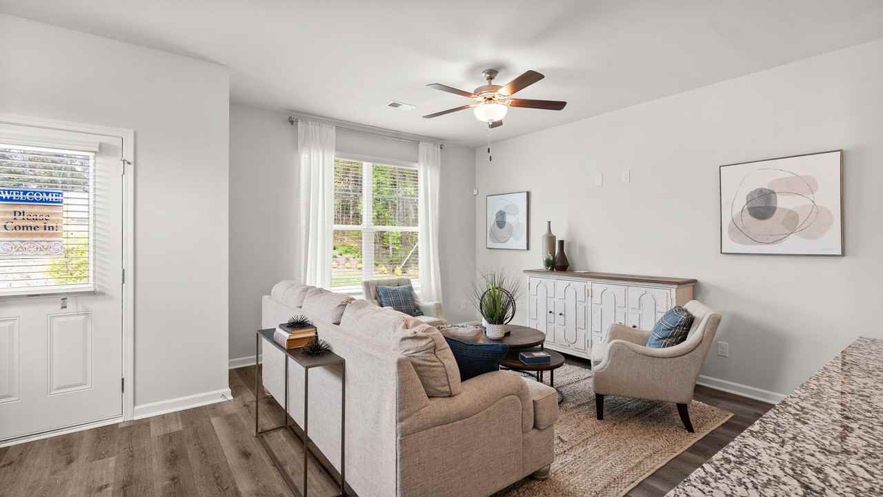 1083 Hayden St Nw - Photo 6 of 39