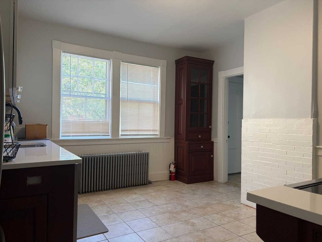 98 Mount Auburn St - Photo 7 of 19