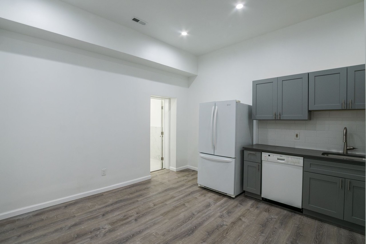 1726 Pine Street (DNM as of 4/17/26) - Photo 2 of 16