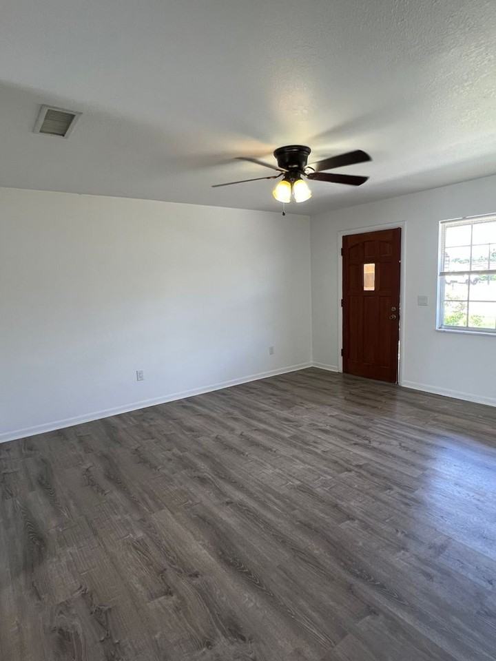 2444 Mercury Dr - Photo 3 of 21
