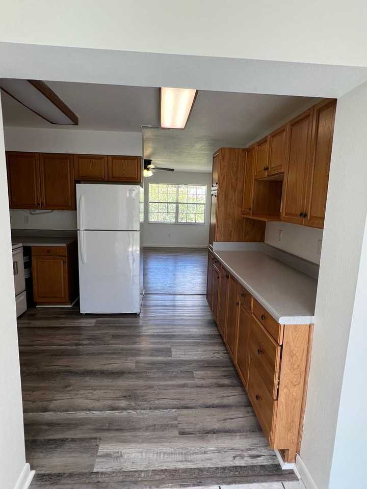 2444 Mercury Dr - Photo 5 of 21