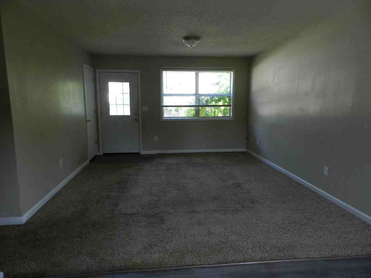15304 Temple Ln - Photo 4 of 22