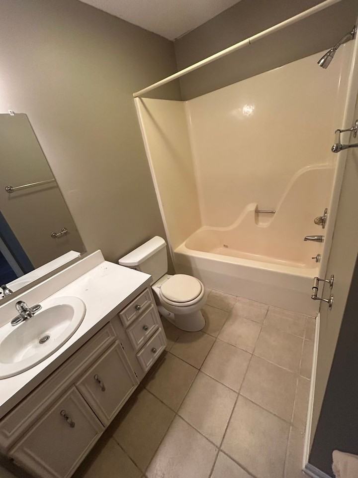 2433 1st St Nw - Photo 4 of 9