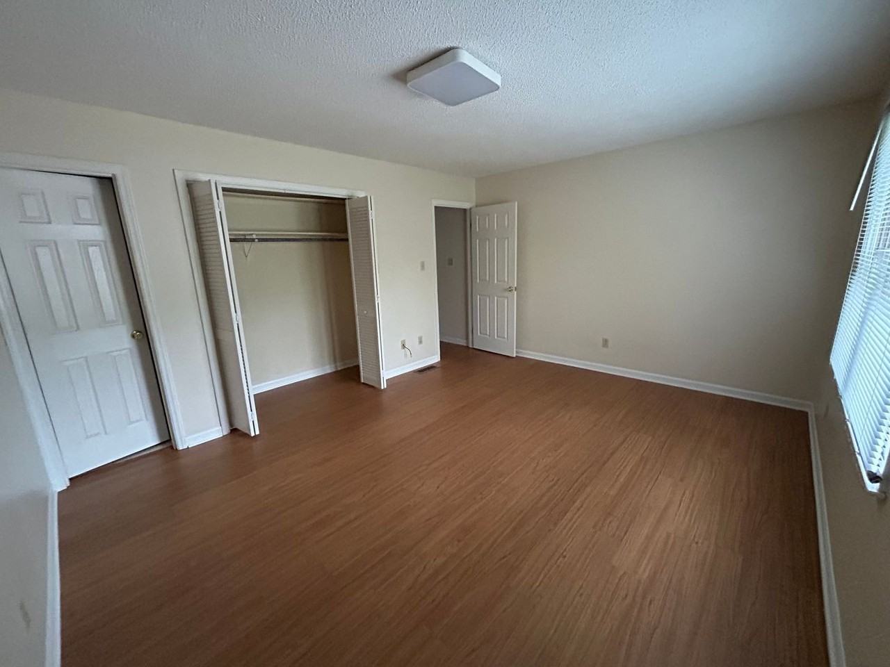 2433 1st St Nw - Photo 5 of 9