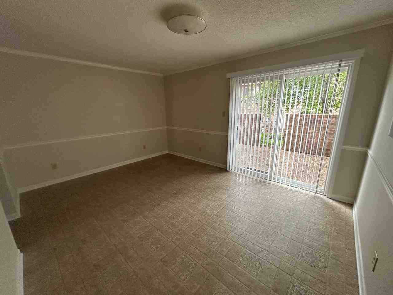2433 1st St Nw - Photo 6 of 9